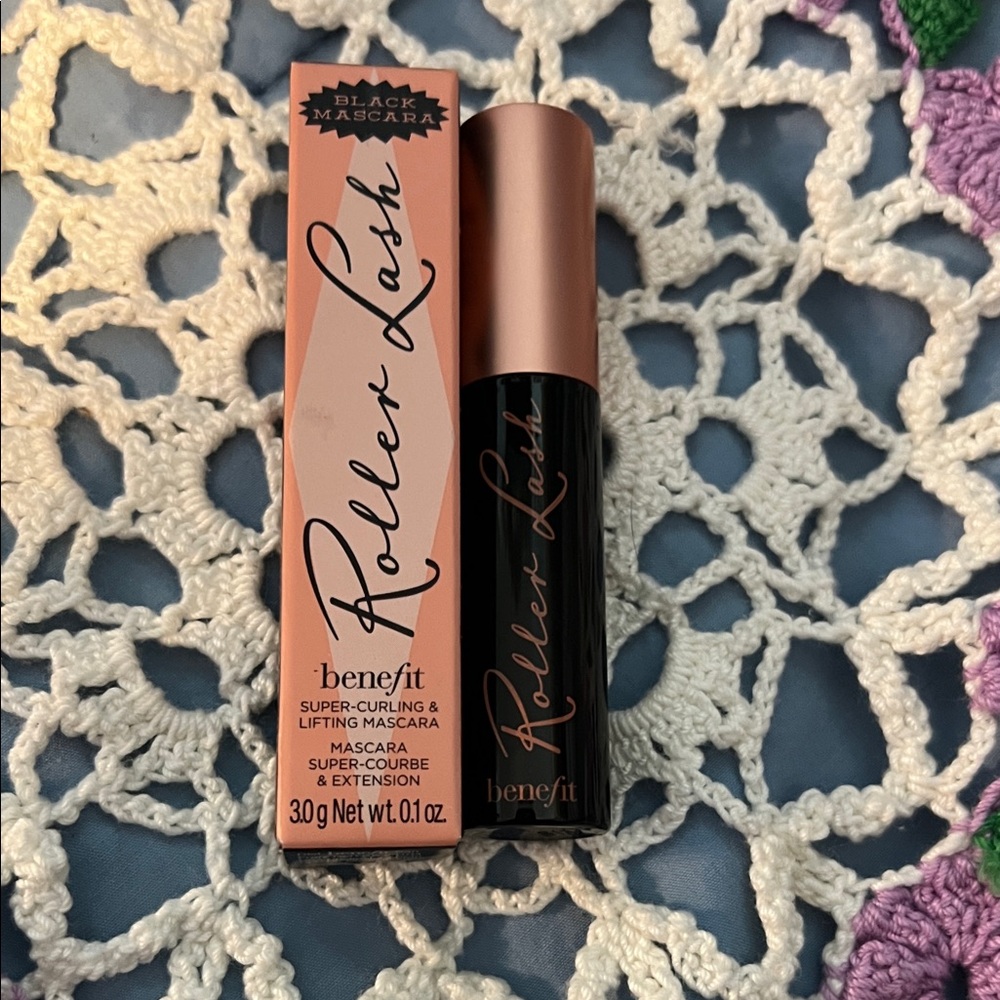 Benefit Roller Lash Mascara in Black